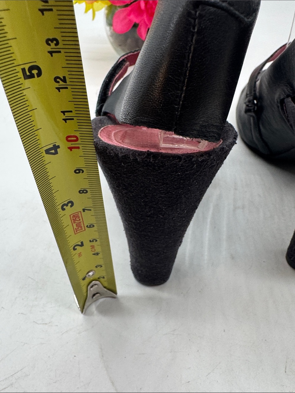 Tsubo Black Leather Mary Jane Heels with Pink Interior Size 9 BHE10010 - Picture 4 of 8